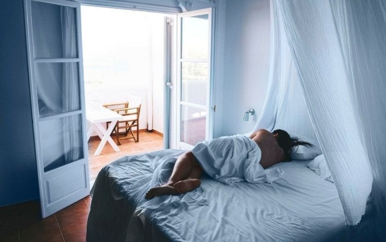 Is Sleeping Naked Better For Your Health?